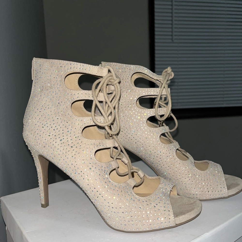 BONGO Sparkling Beige Lace-Up Heels